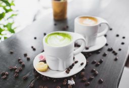 evde kolayca hazırlayabileceğiniz matcha latte tarifleri